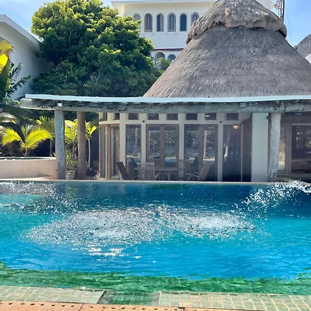 6Br Spacious Waterfront Villa With Private Pool By Solmar Rentals